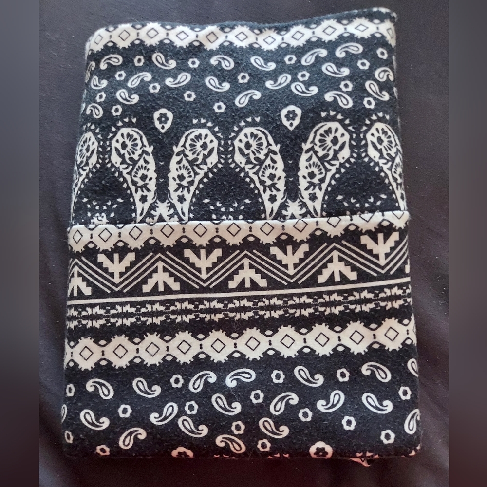 3/$25 Beautiful Maxi Shirt S/M - Picture 4 of 5